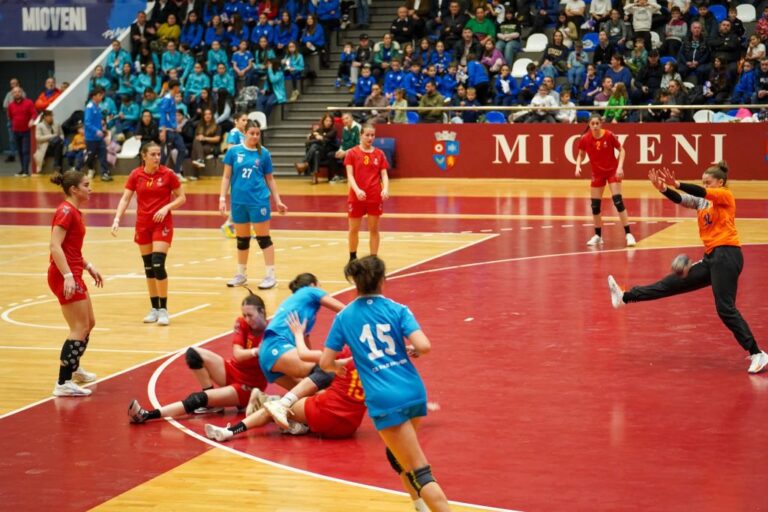 040185c40f4a0d5fca1e2b253c0e5925