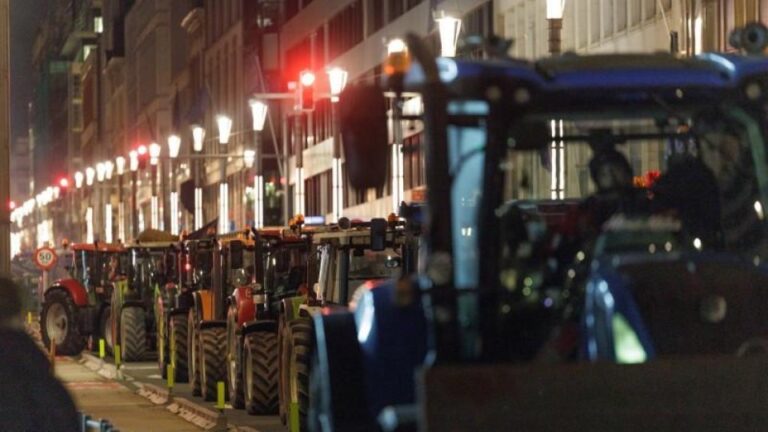 3d43e86bb2fb850064aeba98ac4f0df7