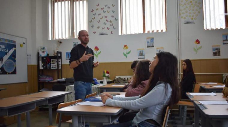 48c99cc8f9d6a9e9e38a8dd686c96ee8-1