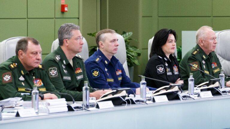 7ec3894eddbafb7c63568561c4273939