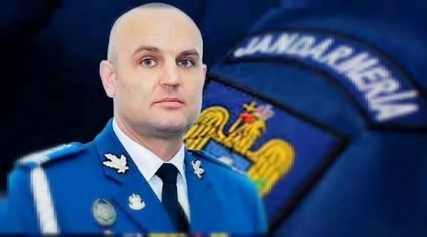 1fde454f01a8732a16c80296f42b8bdc-1