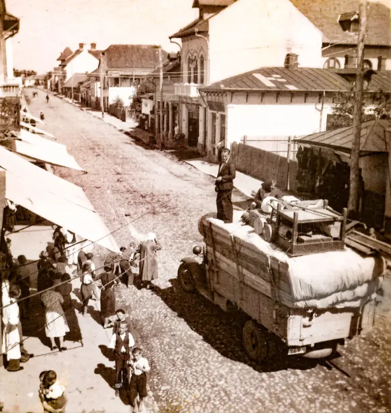 874ce6eac7bcb980f5e83544f9aebc6b-1