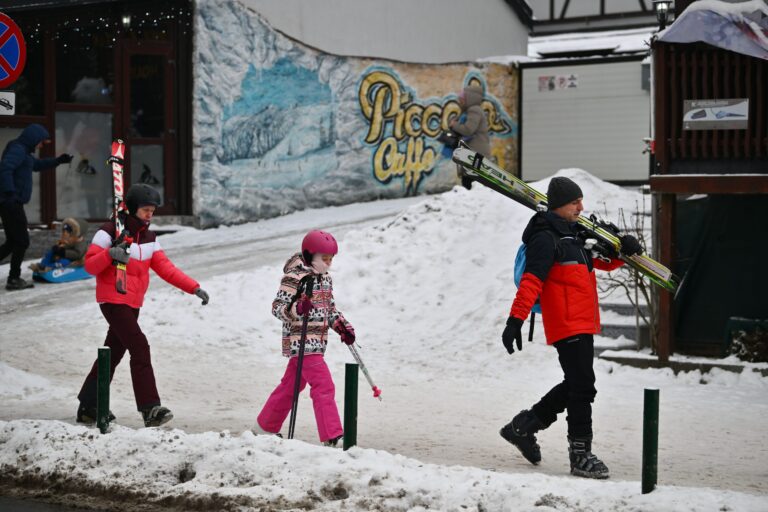 19ec9f31487242338f616b3806a378a1