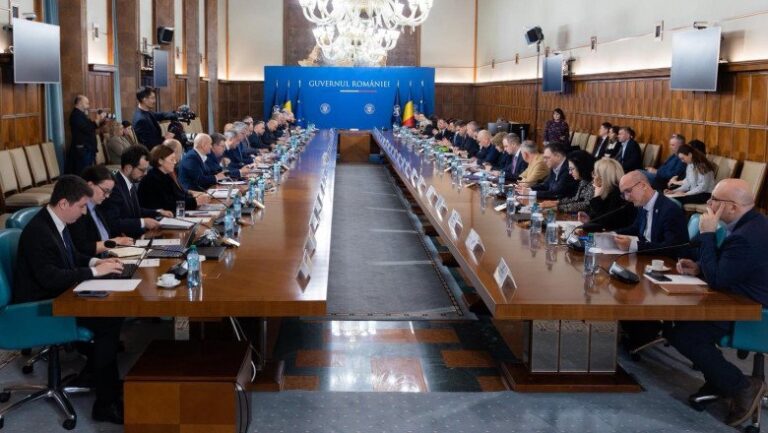 3d7290e33bc2550be961c814ad3d899b-1