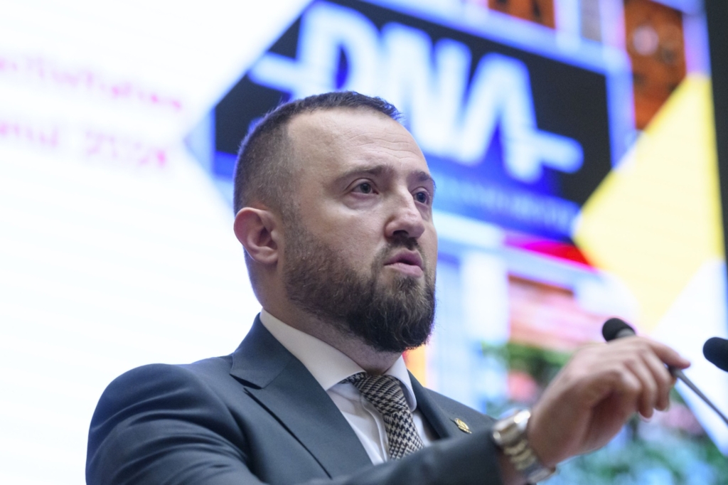 734a7f2dae9bd552cd5f67a6be6e0bc8-1