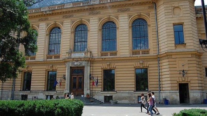 90ea036e9ce402fe5fc0ab944087bad6