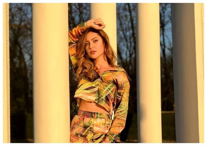 b7c46bd15cfd27b03576418f4c57026d